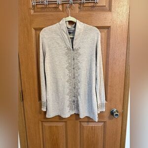 J. Jill button down long sleeve shirt womens size medium tan embroidered classic